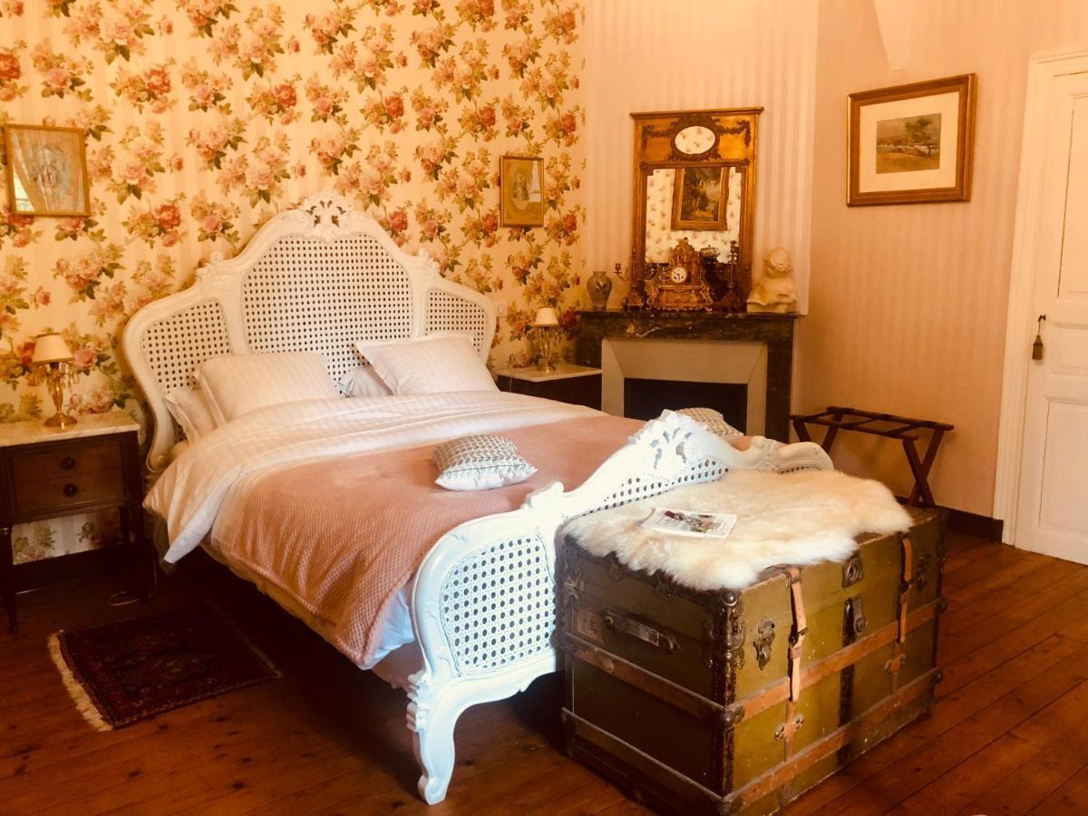 Chambres D'Hotes Chateau De La Croix Chemin Saint-Leger-des-Pres Eksteriør billede